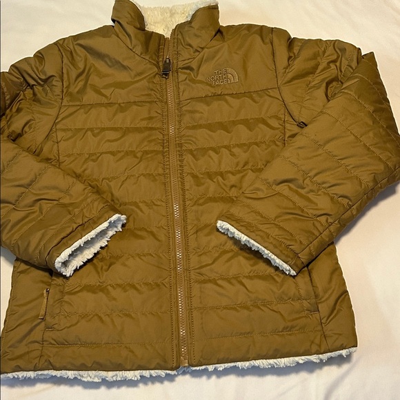 The North Face Girl’s Reversible Jacket - Picture 1 of 6